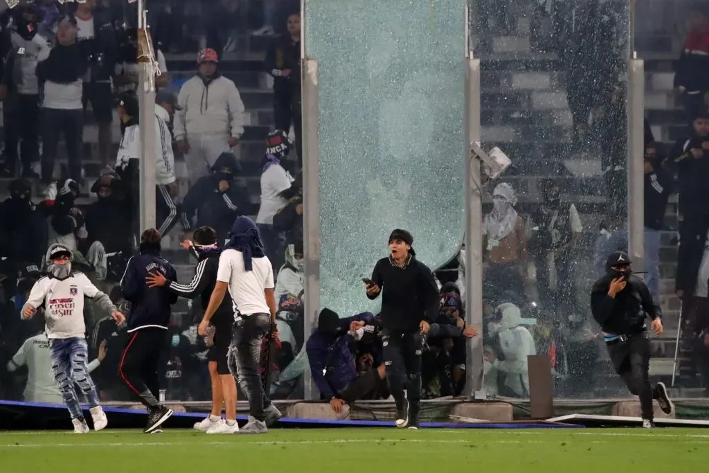 Noche negra en el Colo Colo-Fortaleza: la dura reacción de Guarello.
