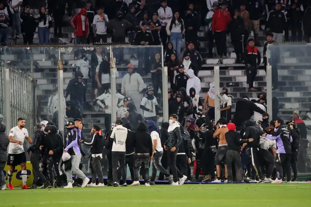 La invasión de hinchas de Colo Colo | Photosport