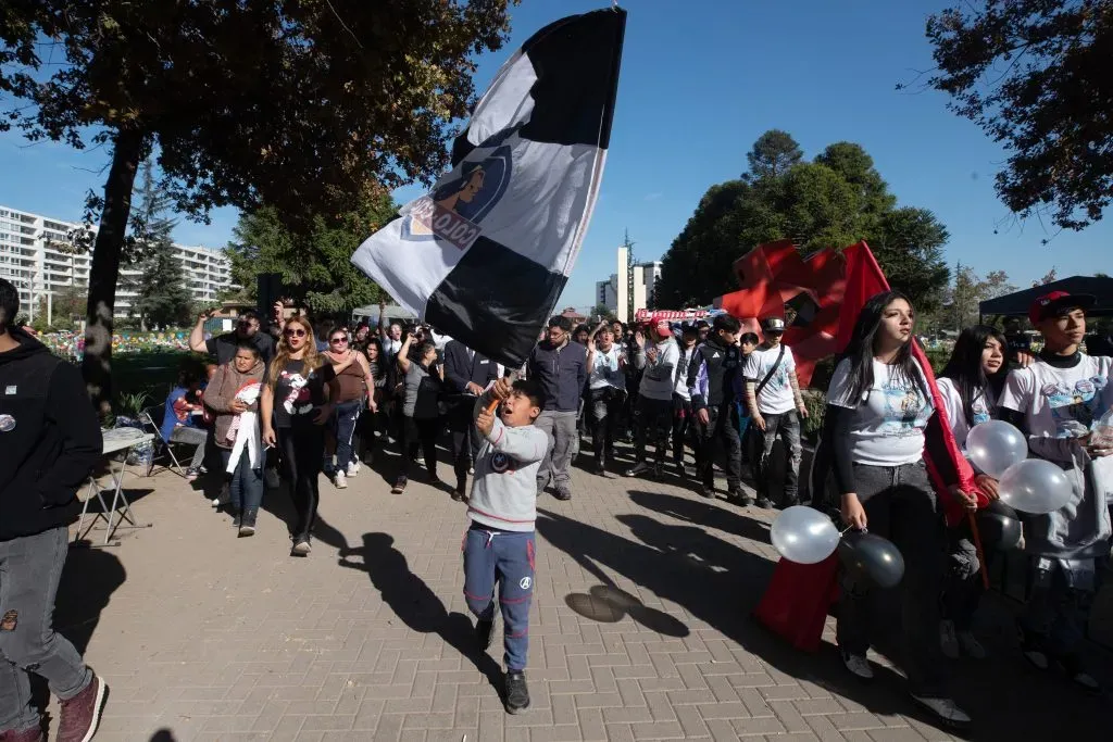 Muchas manifestaciones se han sumado por los fallecidos hinchas de Colo Colo. Foto: Luis Hidalgo/Photosport