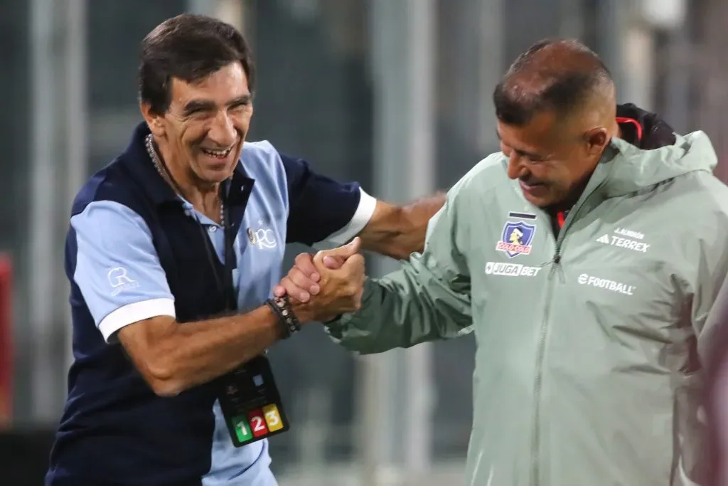 Gustavo Costas calificó al equipo de Almirón como un “gran rival” y con “jugadores de experiencia” (Foto: Jonnathan Oyarzun/Photosport)