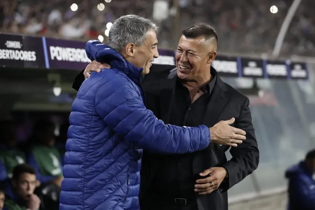 Vojvoda y Almirón se saludan en el Monumental