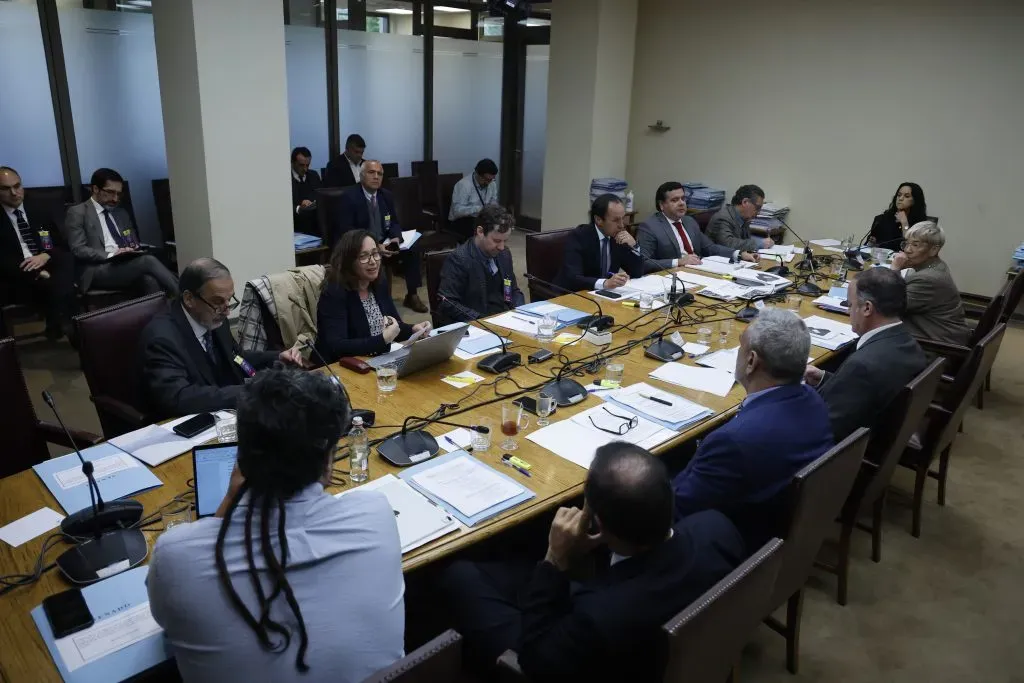 Milad en la cita con el Senado /Aton Chile