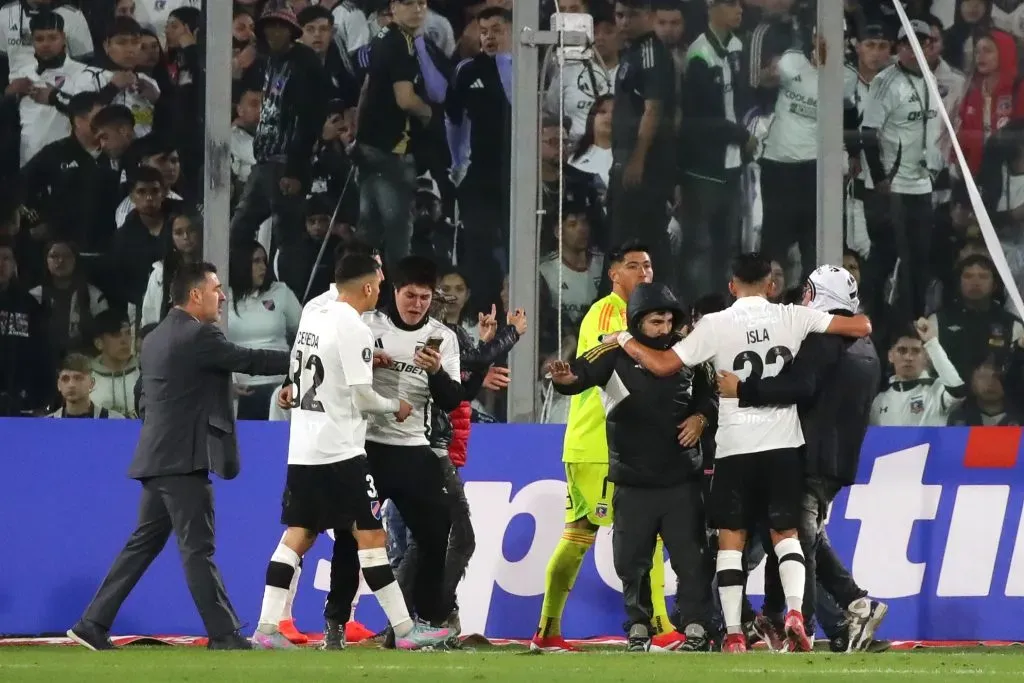 Esto pasó la última vez que jugaron Colo Colo y Fortaleza | Photosport