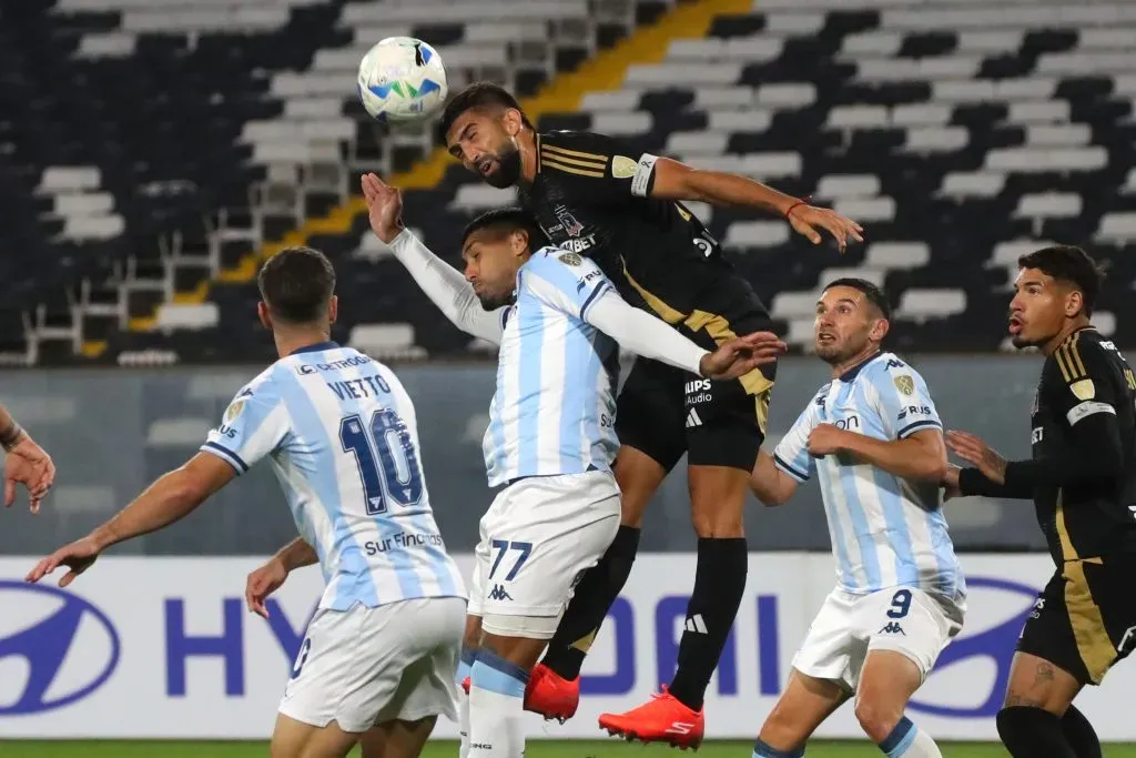 Colo Colo no lo pasa bien desde que se inició su rumbo en Libertadores | Photosport