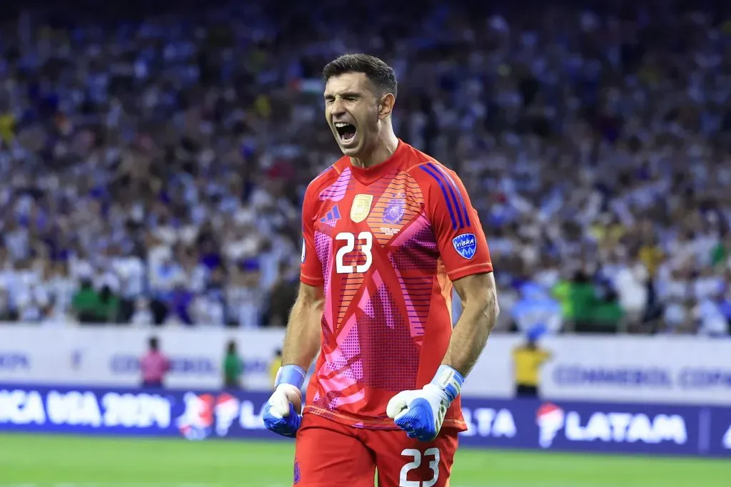 Dibu Martínez estará ante Chile en el Nacional