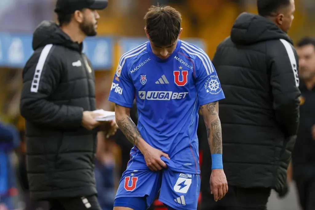 El ordinario gesto quedó inmortalizado en una fotografía. Foto: Andres Pina/Photosport