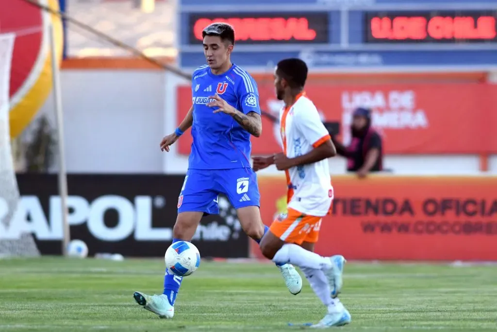 Ignacio Tapia no suma minutos en la Liga de Primera. Foto: Alejandro Pizarro Ubilla/Photosport