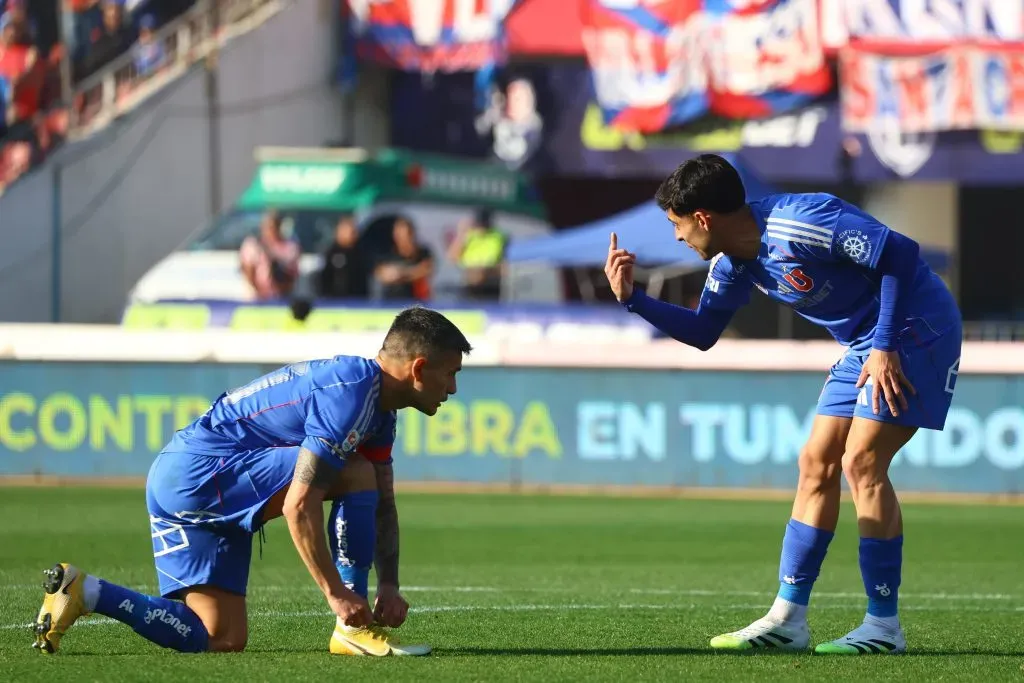 Charles Aránguiz suma cuatro amarillas en la Liga de Primera. Foto: Jonnathan Oyarzun/Photosport