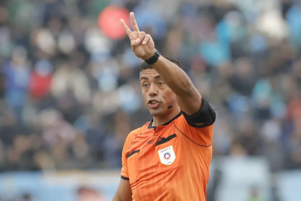 Peric hizo bolsa a Nicolás Gamboa y el arbitraje chileno tras polémicos duelos de Colo Colo y la U.