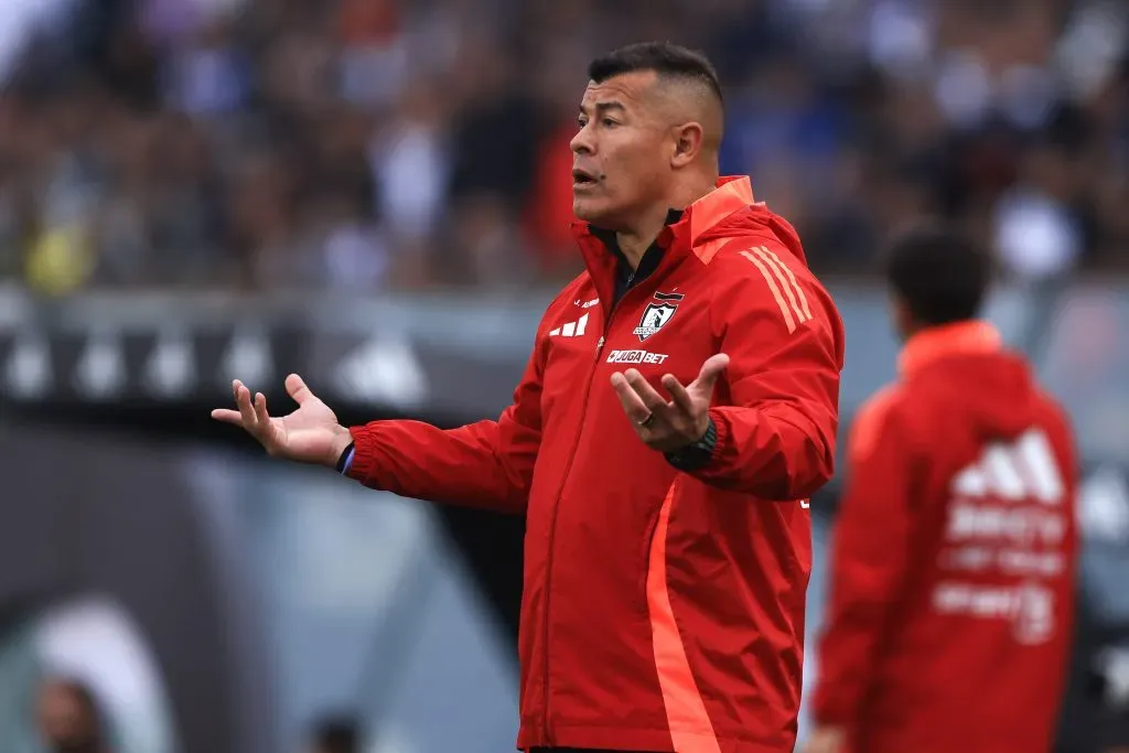 Jorge Almirón otra vez mete en problemas a Colo Colo. Foto: Felipe Zanca/Photosport