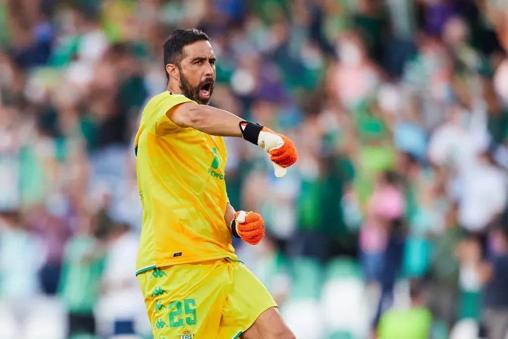 Claudio Bravo en su última etapa en el Betis