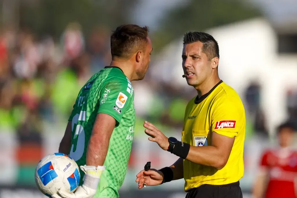 Garay tuvo que calmar a Pérez para evitar que la discusión con Pino pasara a mayores.