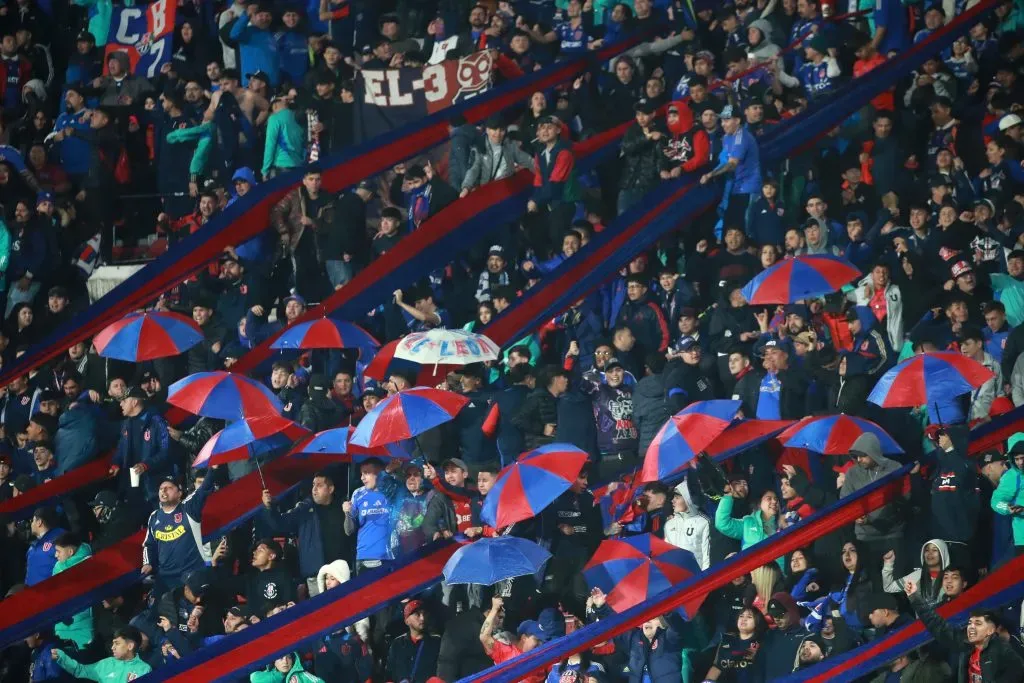Los hinchas de U de Chile dirán presente en Argentina. Foto: Jonnathan Oyarzun/Photosport