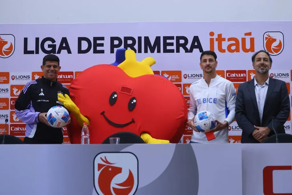 Pavez y Zampedri participaron de la conferencia de capitanes en la previa del clásico entre Colo Colo y la UC