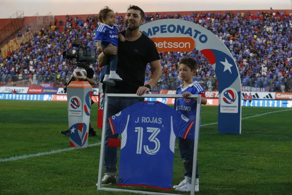 Reconocimiento al Pepe Rojas por parte de la U | Photosport