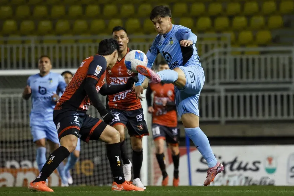 Limache tenía el triunfo en sus manos pero O’Higgins lo igualó en el final y encendió la tabla. Foto: Photosport.