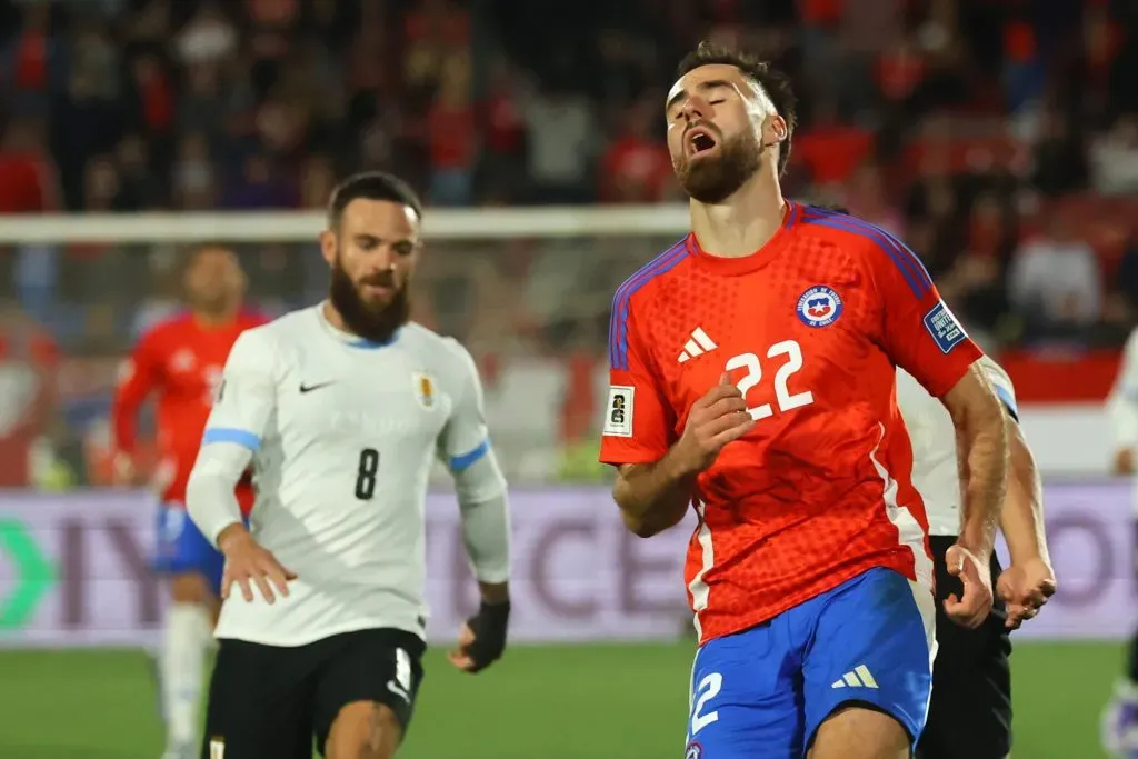 Brereton y un partido para el olvido contra Uruguay: Nico Córdova lo defendió pese a la farra de Ben.