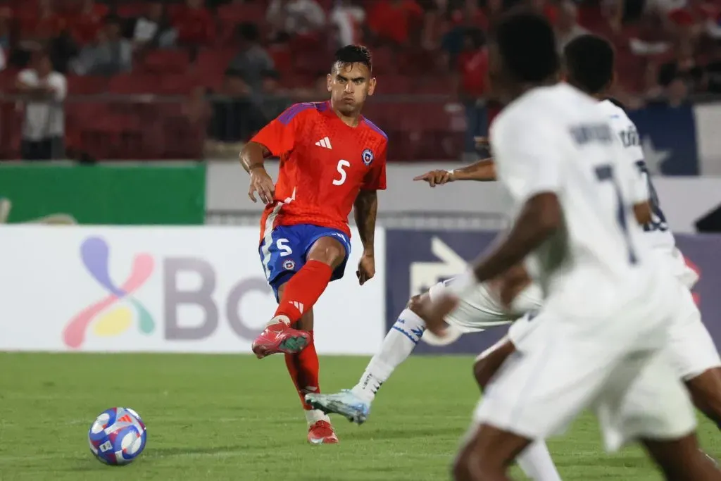 Sebastián Vegas realizó un potente análisis sobre lo que hay que mejorar si se quiere volver a poner a Chile en la élite. Foto: Photosport.