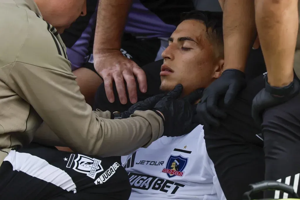 Villagra sufrió un duro golpe en su cabeza y tuvo que salir antes del final del primer tiempo.