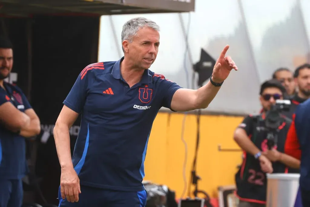 Gustavo Álvarez calmó a los hinchas de la U ante el interés de Perú. Foto: Photosport.