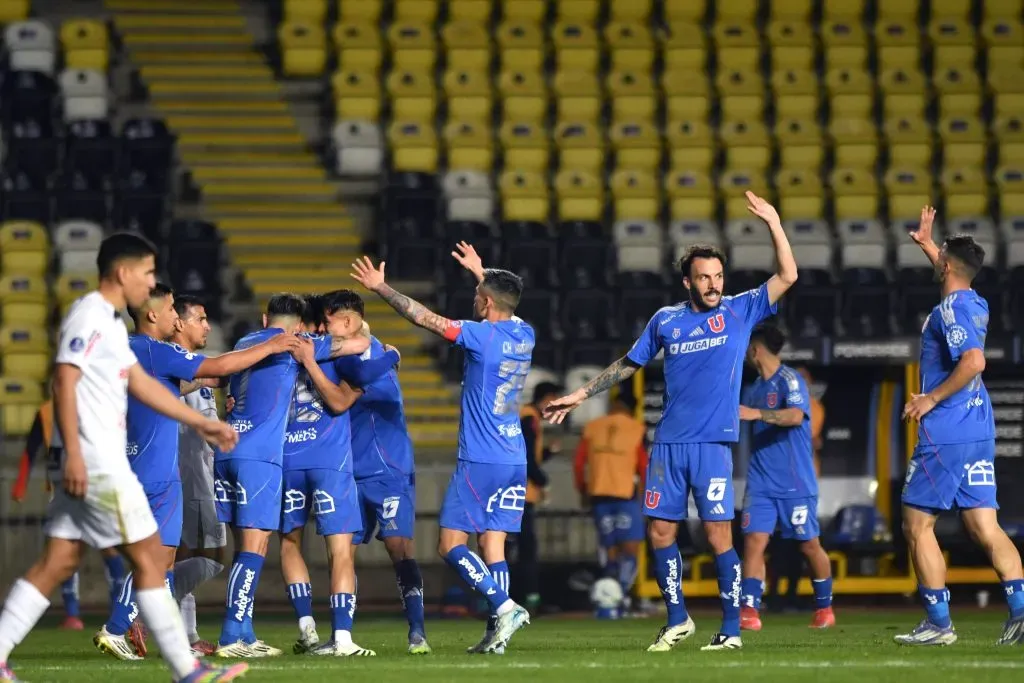 La U fue un carnaval en camarines luego de meterse en semifinales de Copa Sudamericana. Foto: Photosport.