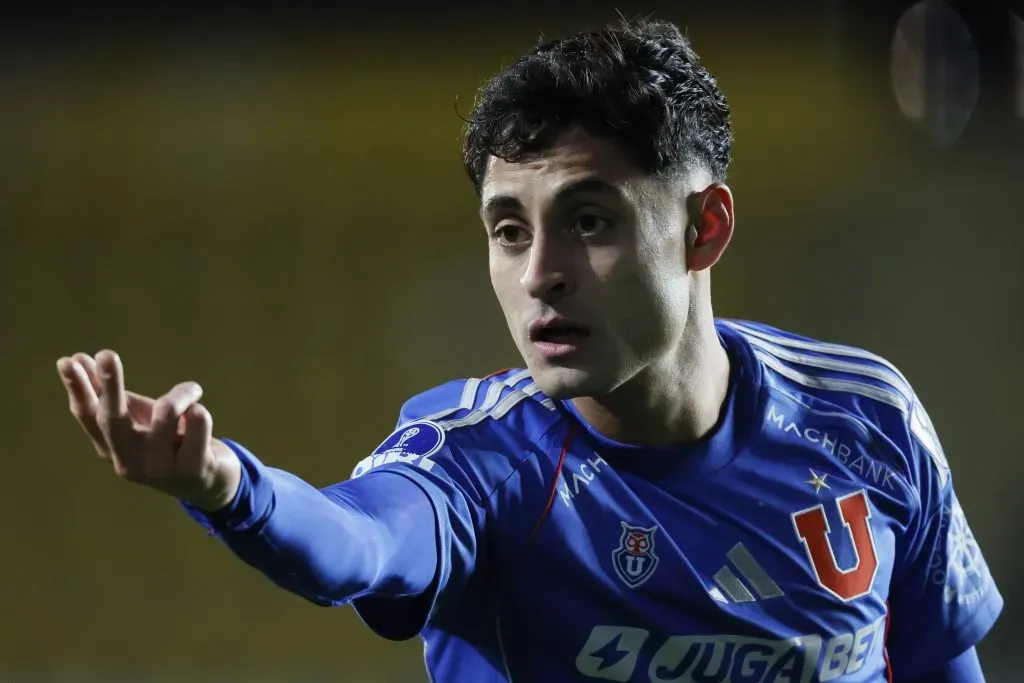 Javier Altamirano ya es jugador de Universidad de Chile hasta 2028. Foto: Andres Pina/Photosport