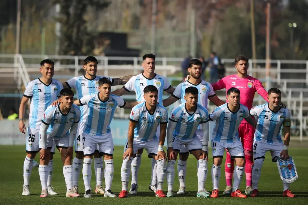 Magallanes de complica en Priemera B / Photosport