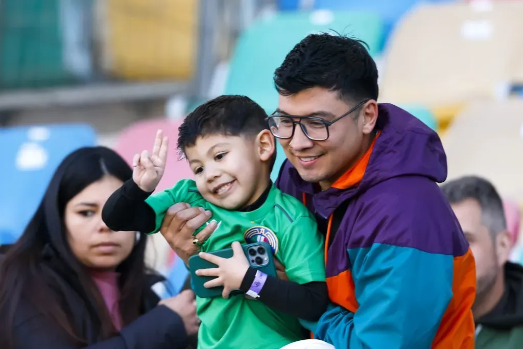 Las familias han regresado a los estadios en La Florida. Foto: Pepe Alvujar/Photosport