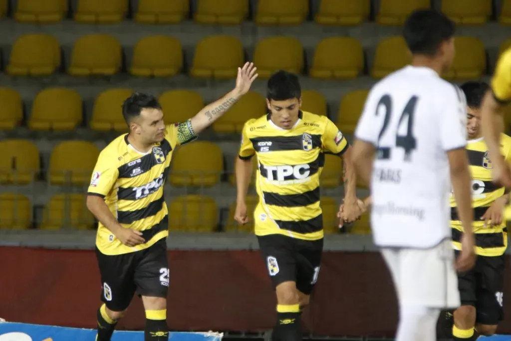 Monje colgó los botines en Coquimbo Unido el 2017/Photosport