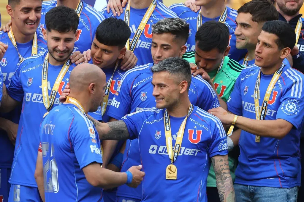 Charles Aránguiz y Marcelo Díaz extenderán contrato por una temporada más en la U. Foto: Jonnathan Oyarzun/Photosport