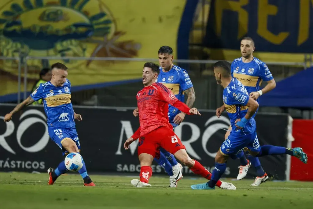 La U se pondrá al día este miércoles contra Everton. Foto: Andrés Pina/Photosport