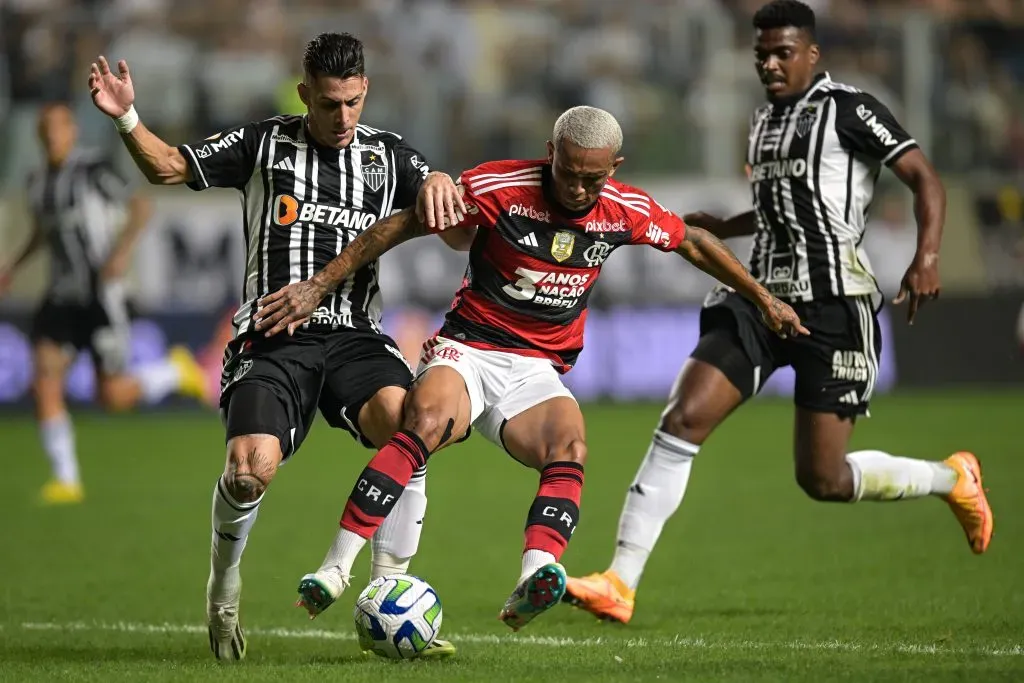 Wesley em ação pelo Flamengo