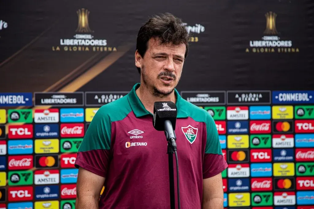 Fernando Diniz durante atendimento à imprensa. Foto: Flickr Oficial Fluminense FC/Marcelo Gonçalves