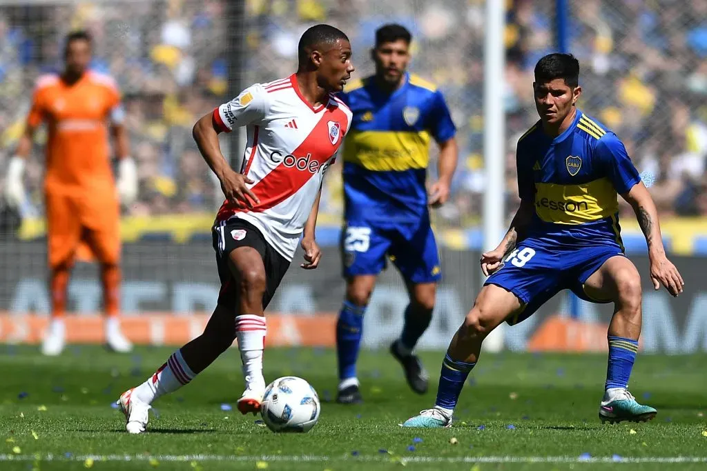 De La Cruz tem tudo para jogar no Flamengo. (Photo by Marcelo Endelli/Getty Images)