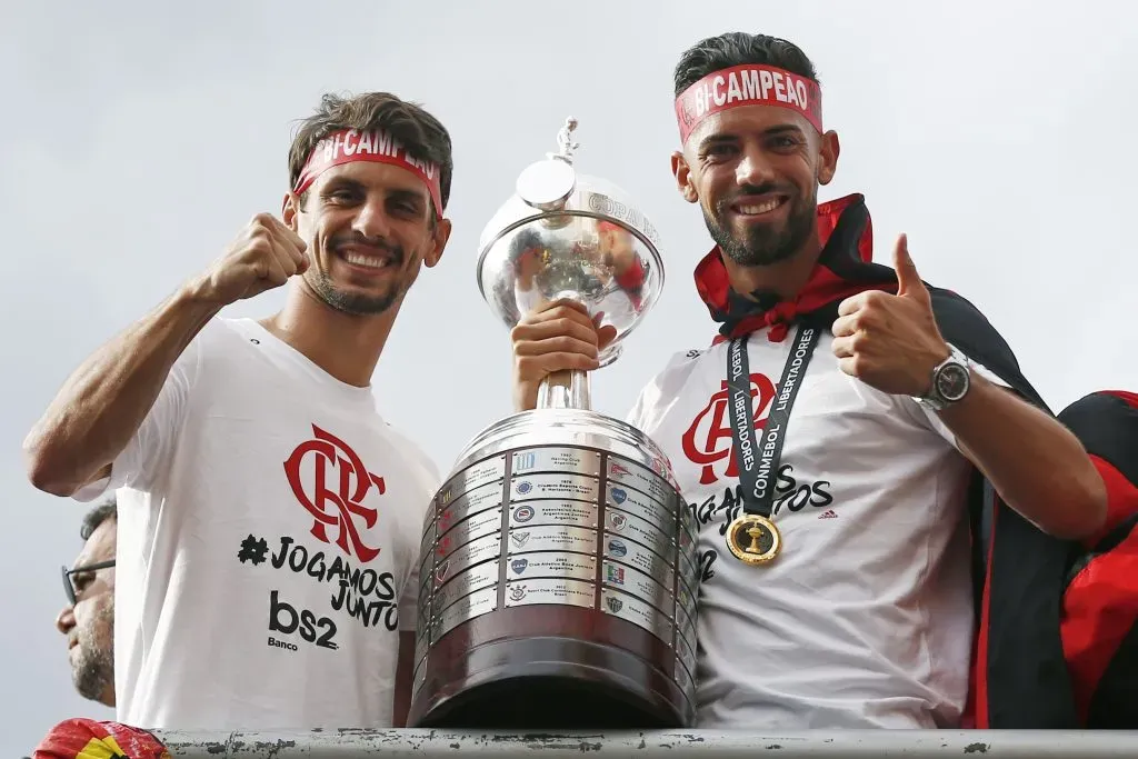 Uma das melhores duplas de zaga que a Nação já viu: Rodrigo Caio e Pablo Marí. Foto: Wagner Meier/Getty Images
