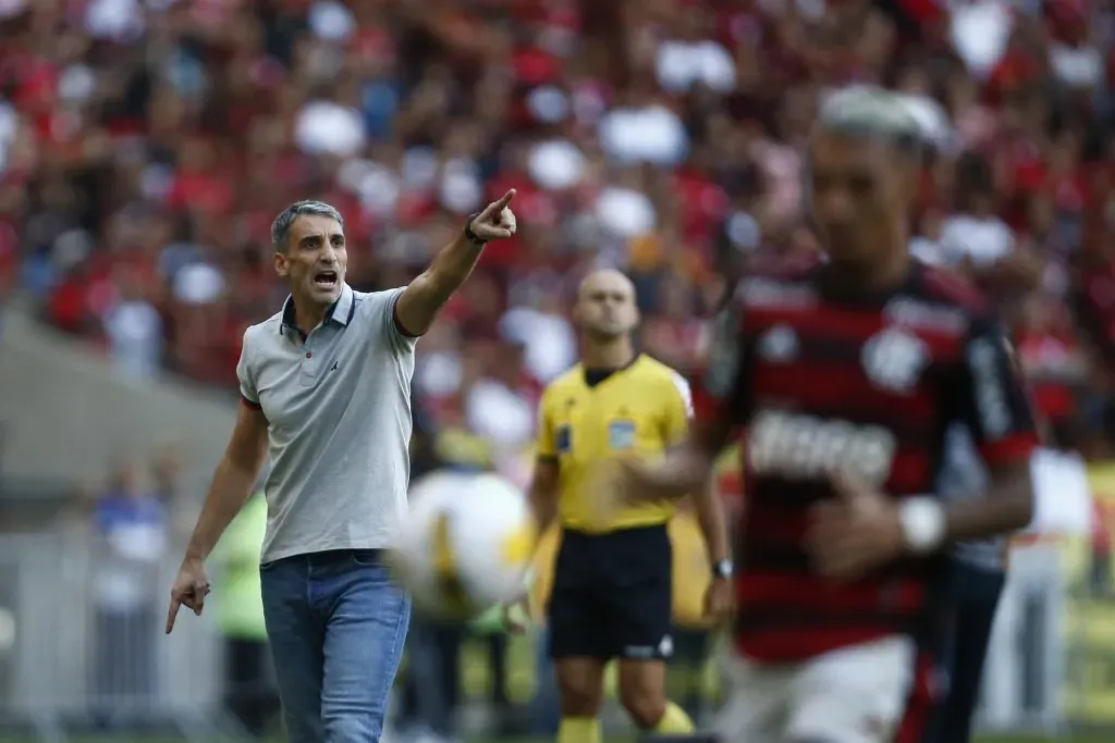 Vojvoda lidera o Fortaleza em duelo contra o Flamengo no Brasileirão (Photo by Wagner Meier/Getty Images)