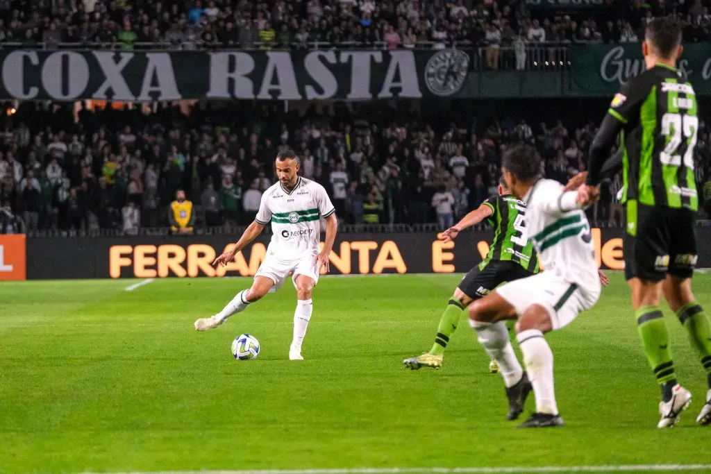 Fransérgio em ação pelo Coritiba. Foto: Gabriel Thá/Coritiba