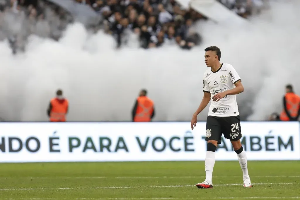 Cantillo pelo Corinthians em partida pelo Brasileirão. (Photo by Ricardo Moreira/Getty Images)