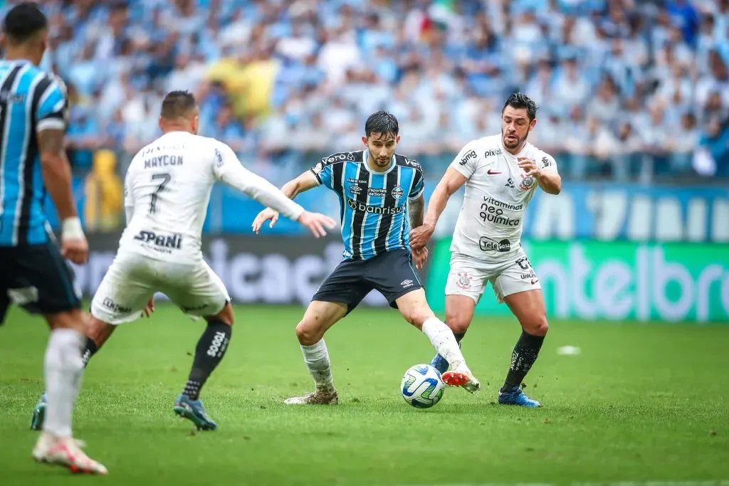 O Timão venceu o duelo contra o Grêmio em Porto Alegre (Foto: Lucas Uebel/Grêmio/Divulgação)
