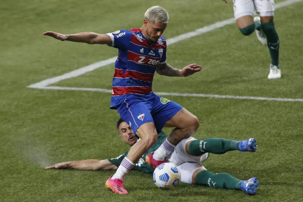 Lucas Crispim irá vestir as cores do Burriram United – (Photo by Miguel Schincariol/Getty Images)