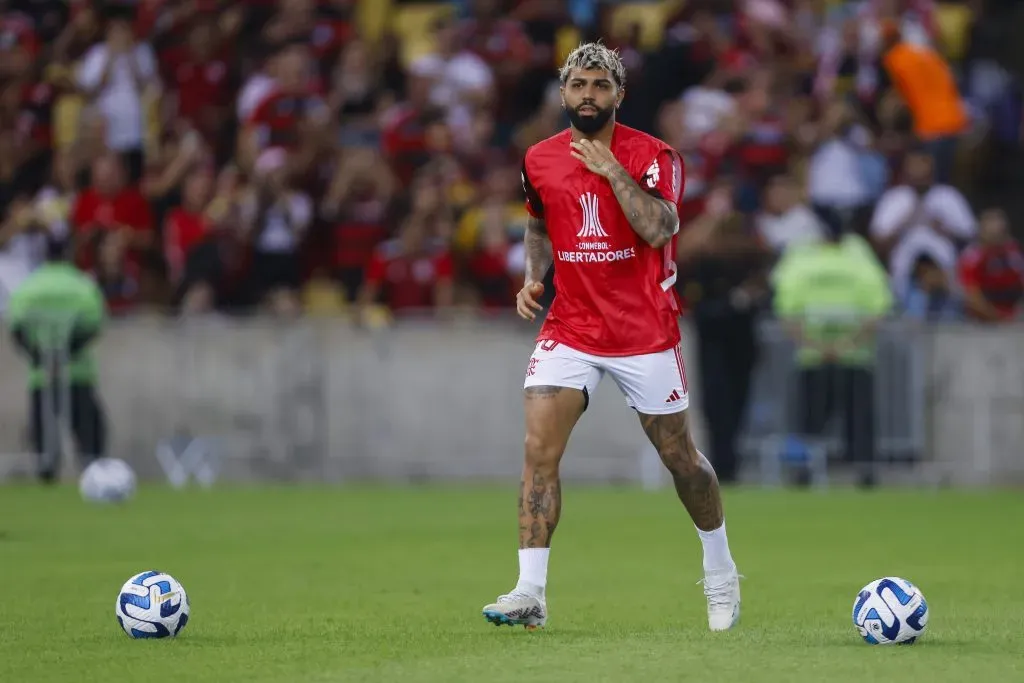 Gabigol aquecendo para jogo no Maracanã. (Photo by Wagner Meier/Getty Images)