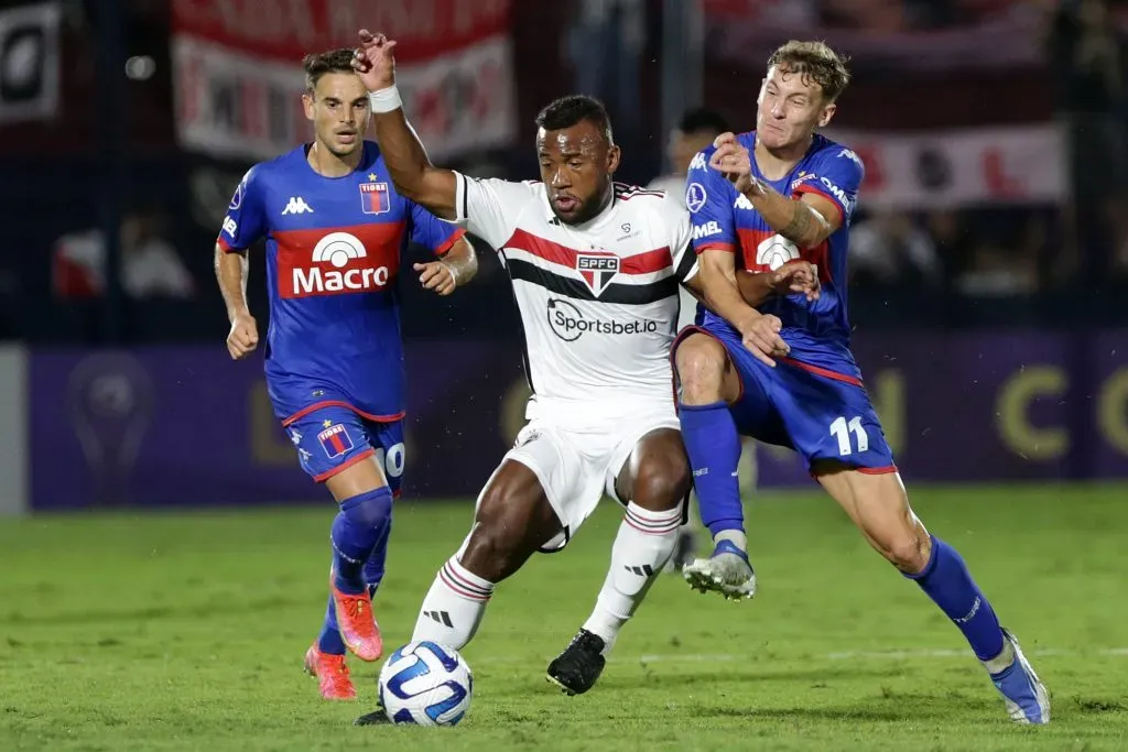 Luan atuando pelo tricolor paulista – (Photo by Daniel Jayo/Getty Images)