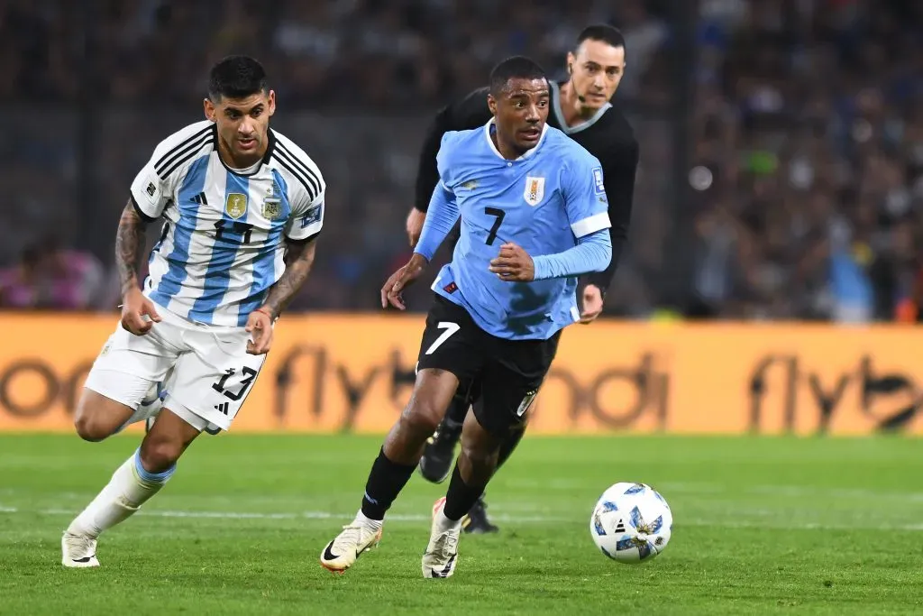 De La Cruz vs Argentina. (Photo by Rodrigo Valle/Getty Images)
