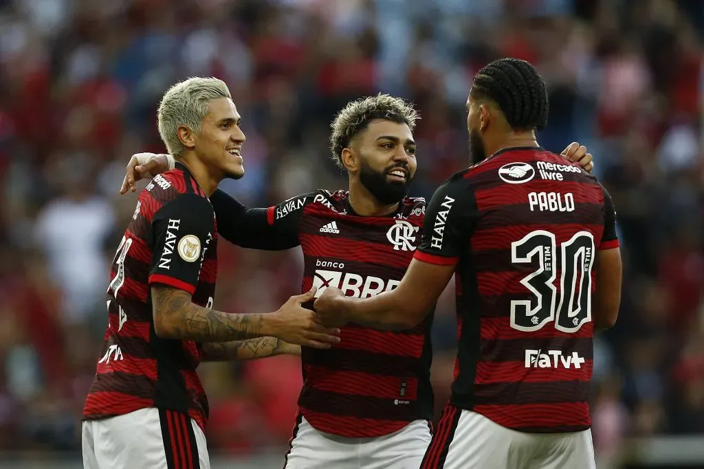 Pablo junto com Pedro e Gabigol. Foto: Wagner Meier/Getty Images