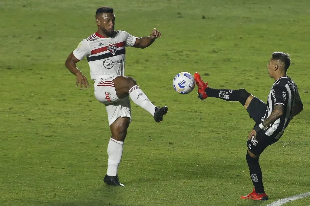 Destino de Luan pode ser o Grêmio. (Photo by Miguel Schincariol/Getty Images)