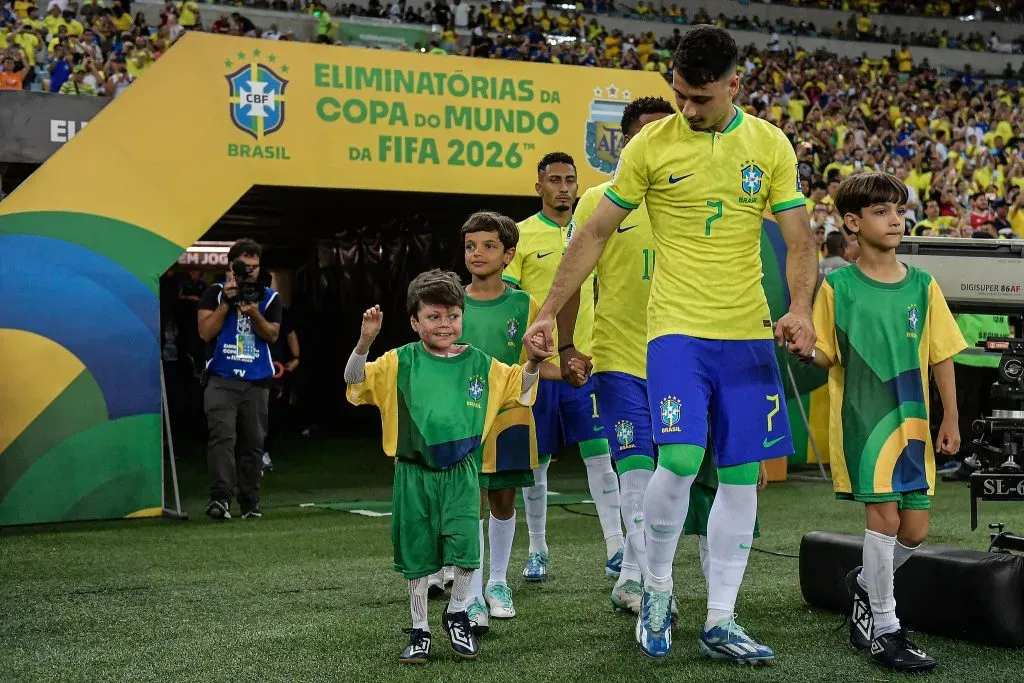 Entrada da Seleção Brasileira no Maracanã. Foto: Staff Images / CBF