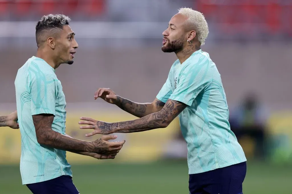 Raphinha e Neymar jogam juntos na Seleção Brasileira. Foto: Alexander Hassenstein/Getty Images