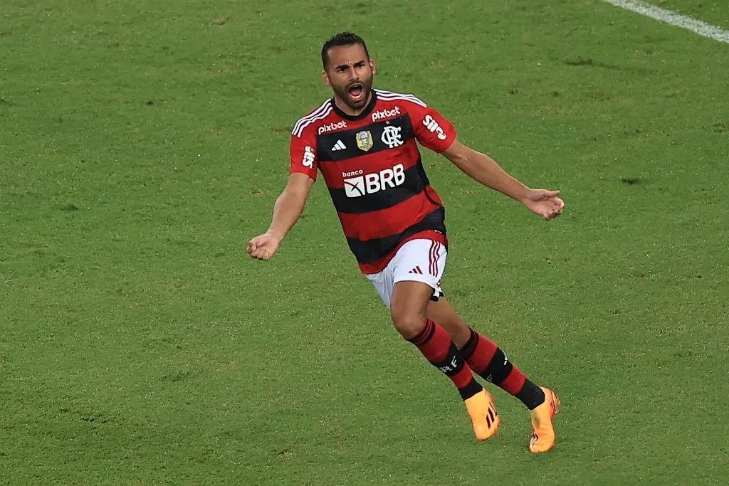 Thiago Maia celebra gol pelo Flamengo. (Photo by Buda Mendes/Getty Images)