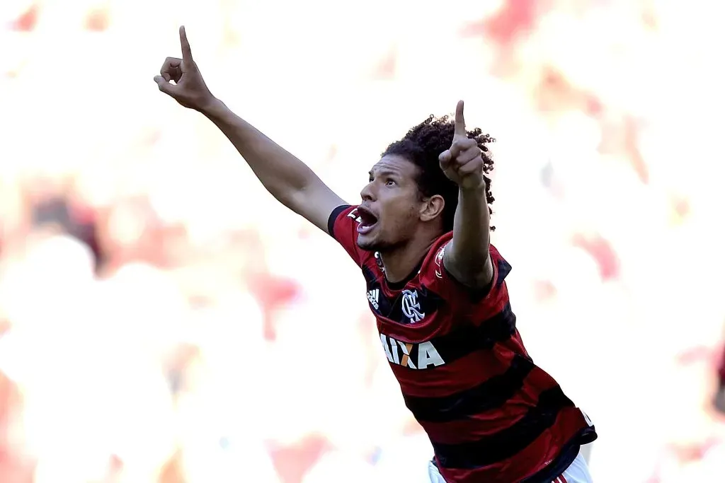 Willian Arão diante do Atlético Mineiro (Photo by Alexandre Loureiro/Getty Images)
