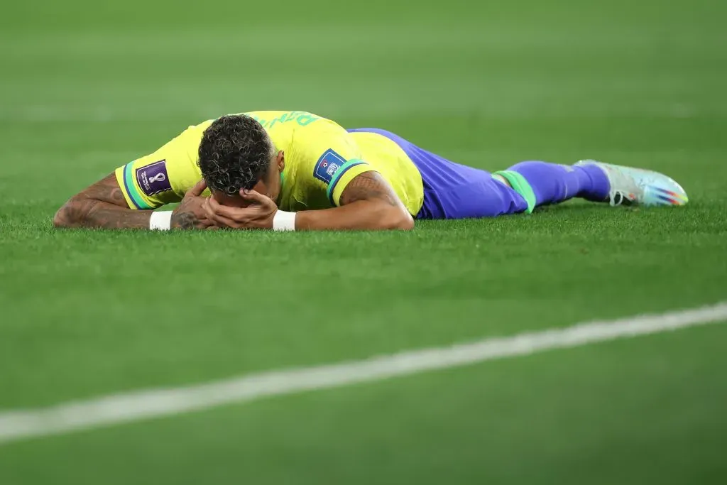 Raphinha em ação pelo Brasil. (Photo by Alex Grimm/Getty Images)